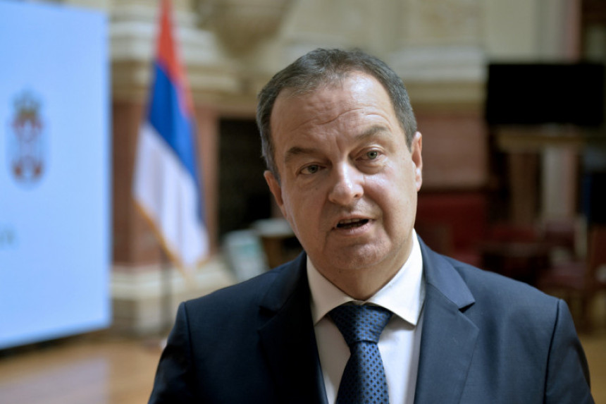 Ne možemo da pustimo ruku Rusije, dok Zapad ne pruži drugu