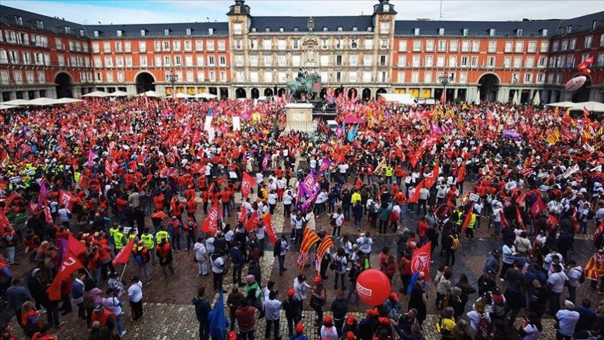 Око 45.000 људи на улицама Мадрида тражи веће плате