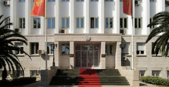 "Divan osećaj kada te prisluškuju po tajnom nalogu"