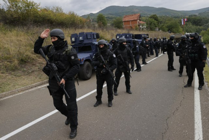 Специјалци РОСУ стигли на сјевер Косова и Метохије