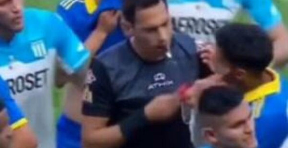 Neviđeni haos: Sudija podijelio 10  crvenih kartona