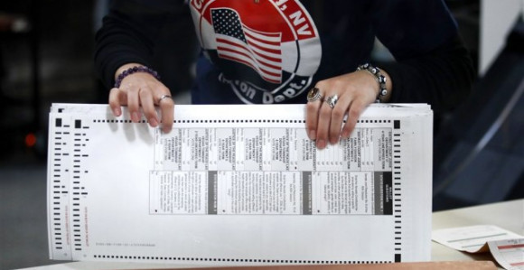 Američki izbori: Republikanci u blagom vođstvu