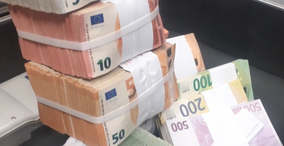 Strmoglav pad stranih investicija zbog politike