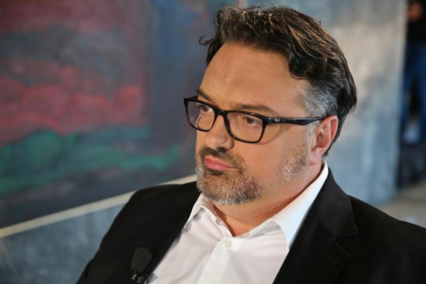 Ne zanima me šta jedni o drugima misle Jelena, Draško i Vukan!