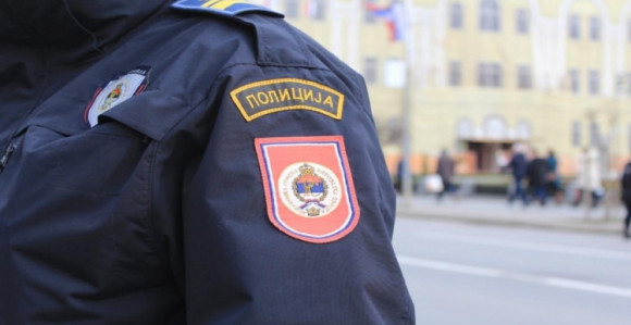 "Полицајци су били у униформи током пљачке миграната"