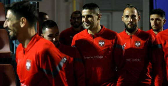 Mitrović napustio trening Srbije: "Pa, tu sam"