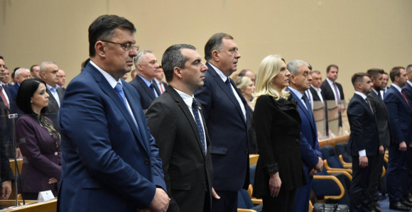 Intoniranjem himne BiH počela narodna Skupštine Srpske