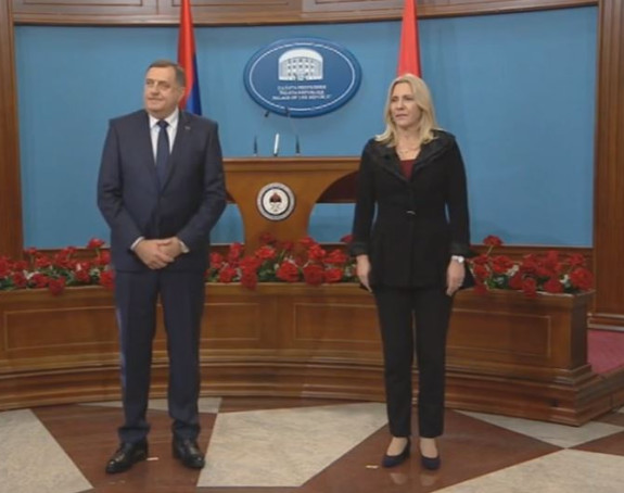 Željka Cvijanović predala dužnost Miloradu Dodiku