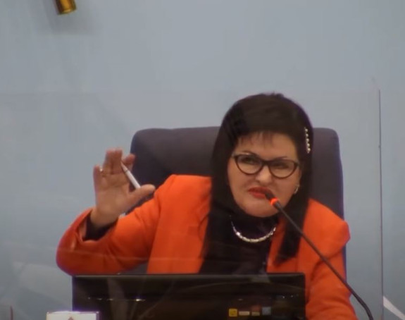 Погледајте хаос у Скупштини: "Немој да се обадаш"