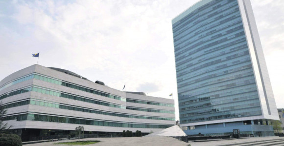 Za isplatu većih plata i naknada fali 121,6 miliona KM