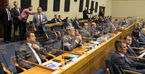 Poslanici većine na mukama: Koju funkciju izabrati