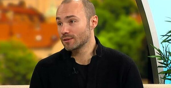 Aca Sofronijević ispunio poslednju želju jednoj ženi, svirao joj na sahrani!