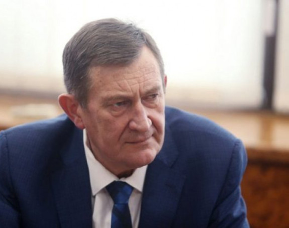 Mitrović: Još sam ministar, ostavku sam podnio šefu!