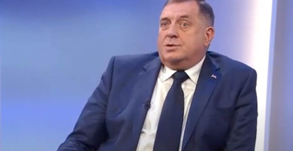 Dodik opet mijenja ploču: Neće morati svi da se odreknu duplih funkcija?!