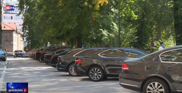 Kome je dovoljan komad hljeba, a ko rasipa novac?!