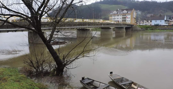 U porastu vodostaj rijeke Sane u Prijedoru