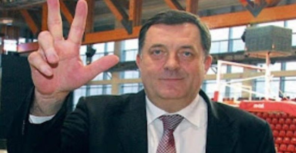 Да нам није Додика не бисмо знали за кога да навијамо?!
