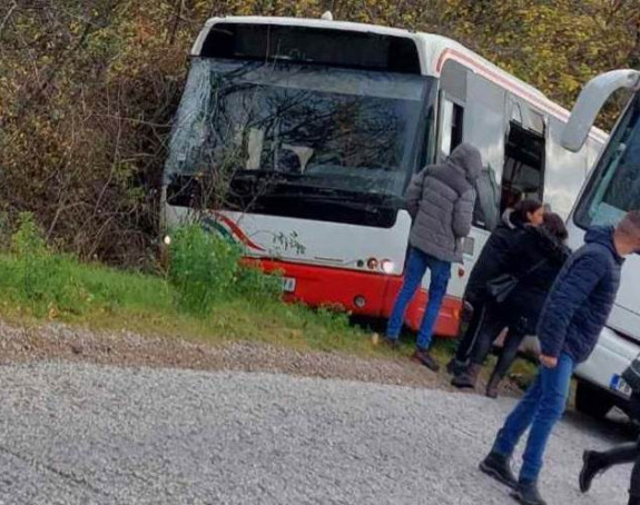 Слетио аутобус код Крагујевца, 15 особа повријеђено