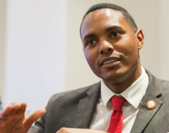 Vrijeme da SAD preuzmu ulogu u razgovoru BG i PR