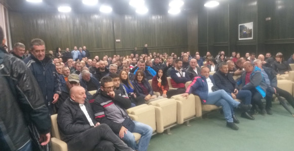 Štrajk radnika RiTE Gacko, traže veću cijenu rada