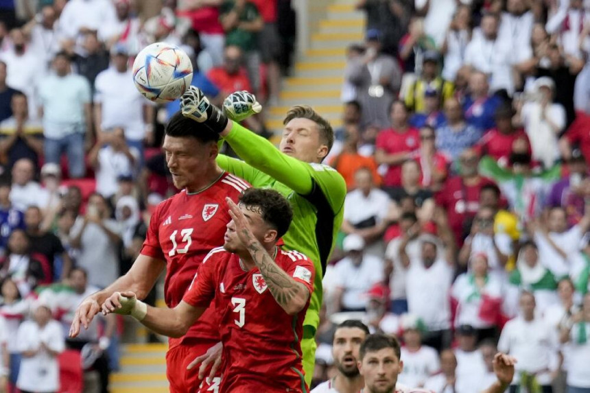 Fudbaleri Irana u završnici meča šokirali Vels