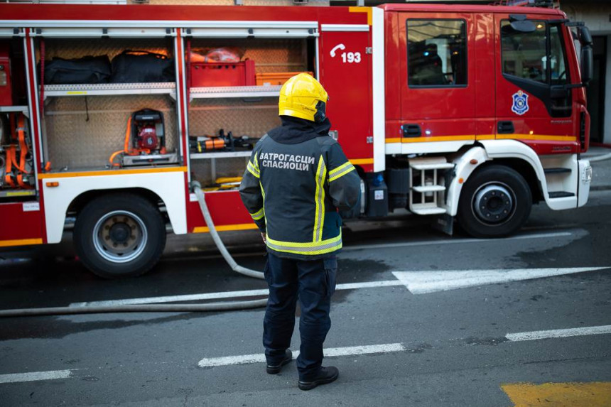 Жена страдала у пожару у стану на Цераку у Београду