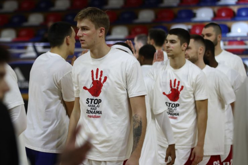 DAME “ZAUSTAVILE” KOŠARKU: Koja poruka je osvanula na utakmici FMP Meridiana i Igokee? (FOTO)