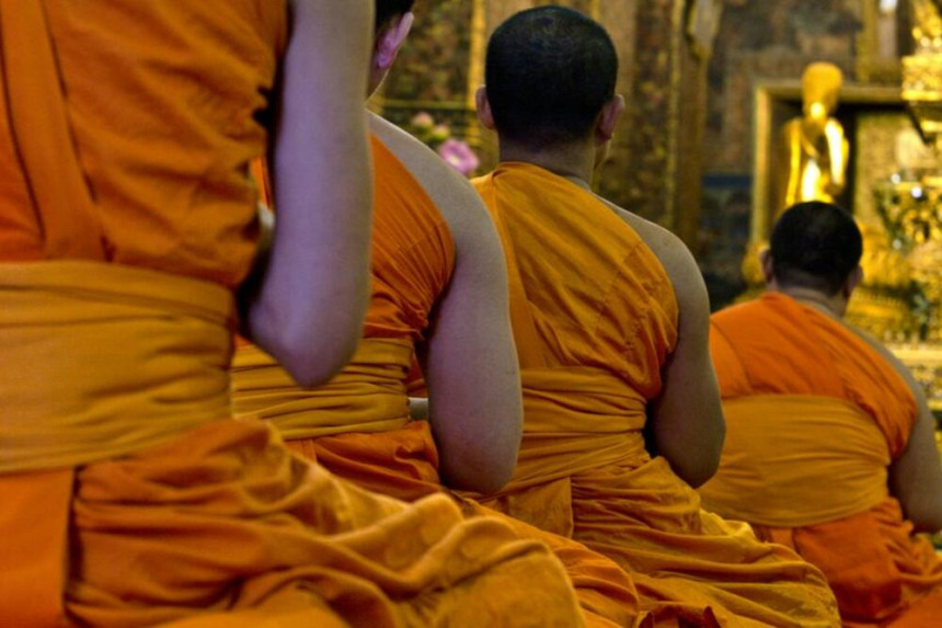 Будистички монаси позитивни на дрогу- храм остао празан!