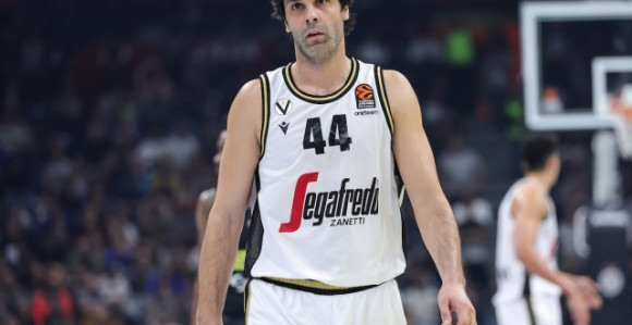 Miloš Teodosić suspendovan zbog napada na sudije