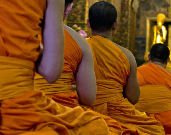 Будистички монаси позитивни на дрогу- храм остао празан!
