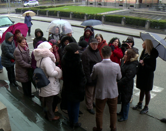 Радници ЗИБЛ-а траже плате, надлежни немају рјешење