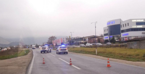 Teška nesreća kod Viteza: Kombijem pokosio muža i ženu