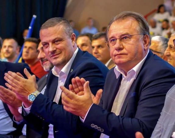 Mijatović pozvao poslanike SDP-a da podrže opoziciju