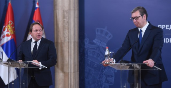 "Nisam ni lud, ni pijan, ni blesav, ali sam ukazao ..."