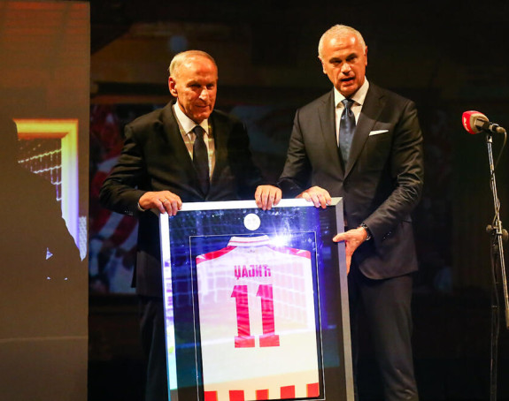 Crvena zvezda povlači dres sa brojem 11