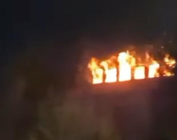 Gori napušteno hotel u Rakovici kod Beograda