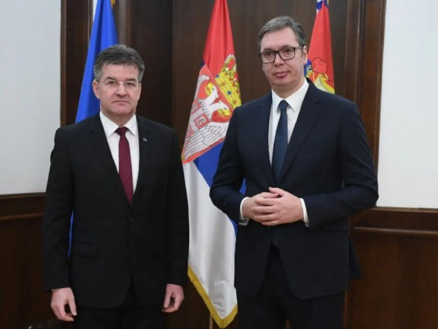Vučić Lajčaku: Neophodna je primena dogovora o ZSO