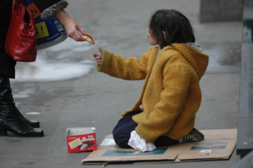Бијељина у проблему: На улицама просјачи 53 дјеце