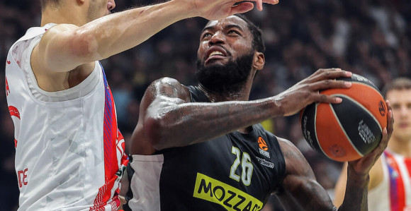 Звезда након велике драме на терену добила Партизан