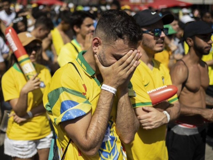 Сукоб након пораза Бразила, погинула дјевојка (ВИДЕО)