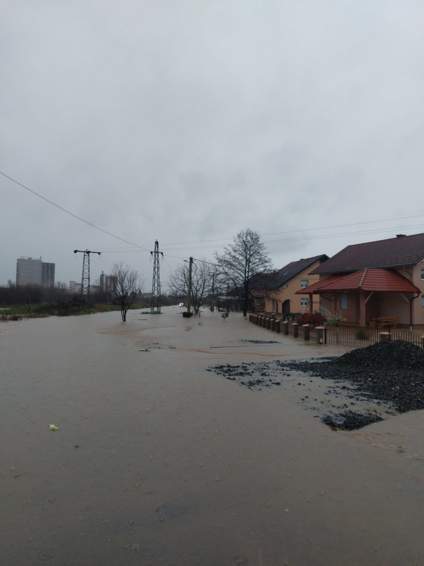 Ванредна ситуација и евакуација у Козарској Дубици