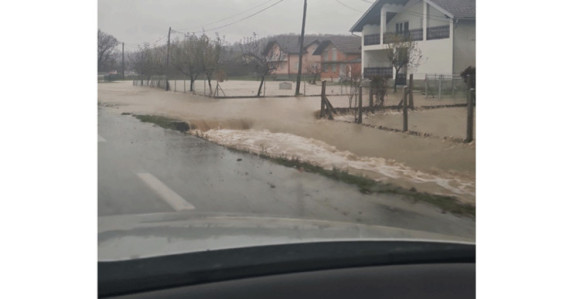 I dalje u prekidu saobraćaj na putu Novi Grad-Prijedor