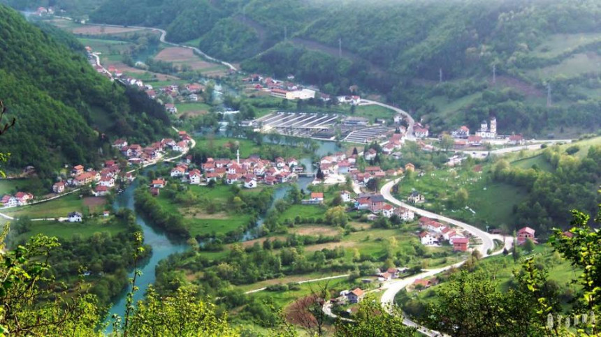 Kompanija "Lykos" prijeti tužbom građaninu Jezera