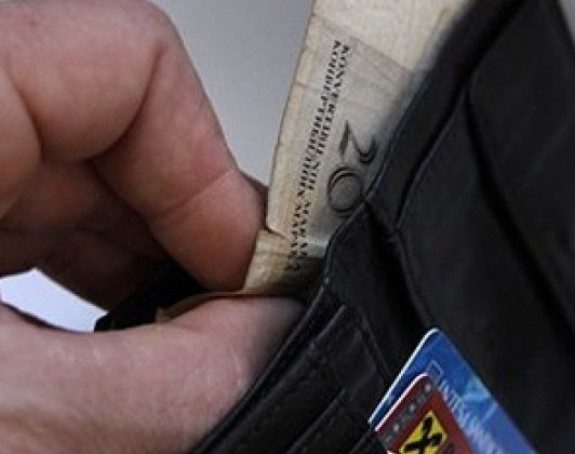 Podizanje novca sa bankomata banke naplaćuju 20 KM