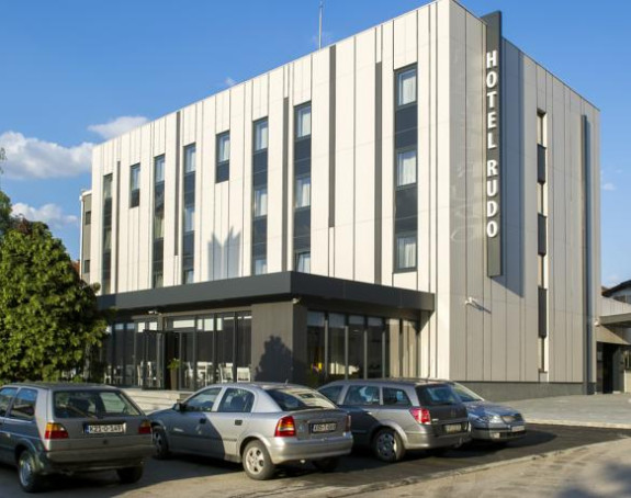 Акционари љути што ЕРС купује пропали хотел у Рудом