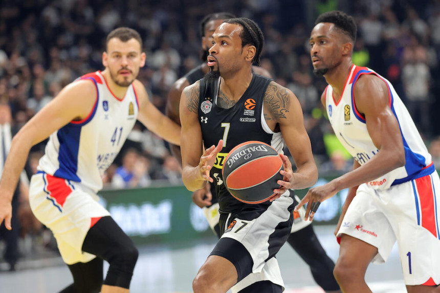 Partizan savladao Efes - prekinuo seriju poraza