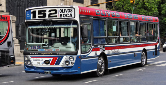 Oteo autobus da bi stigao kući da gleda utakmicu!