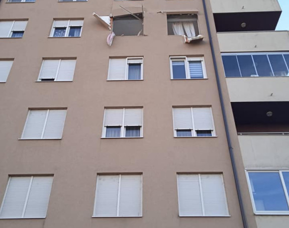 Epilog eksplozije: U stanu velika šteta, oštećena zgrada
