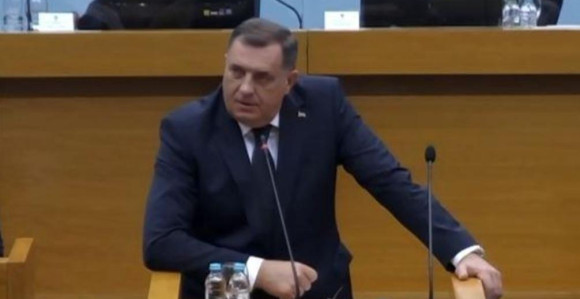 Додику потребан новац, па би да му ЕУ поклони 20 милијарди, а власт није урадила ништа