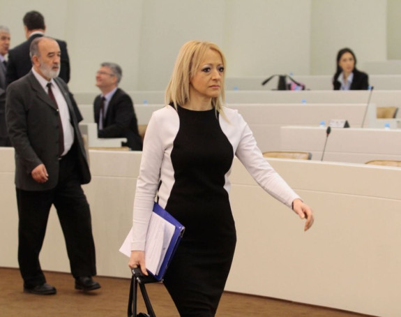 Umjesto što kupuje NATO ulaznice, neka SNSD odblokira projekte